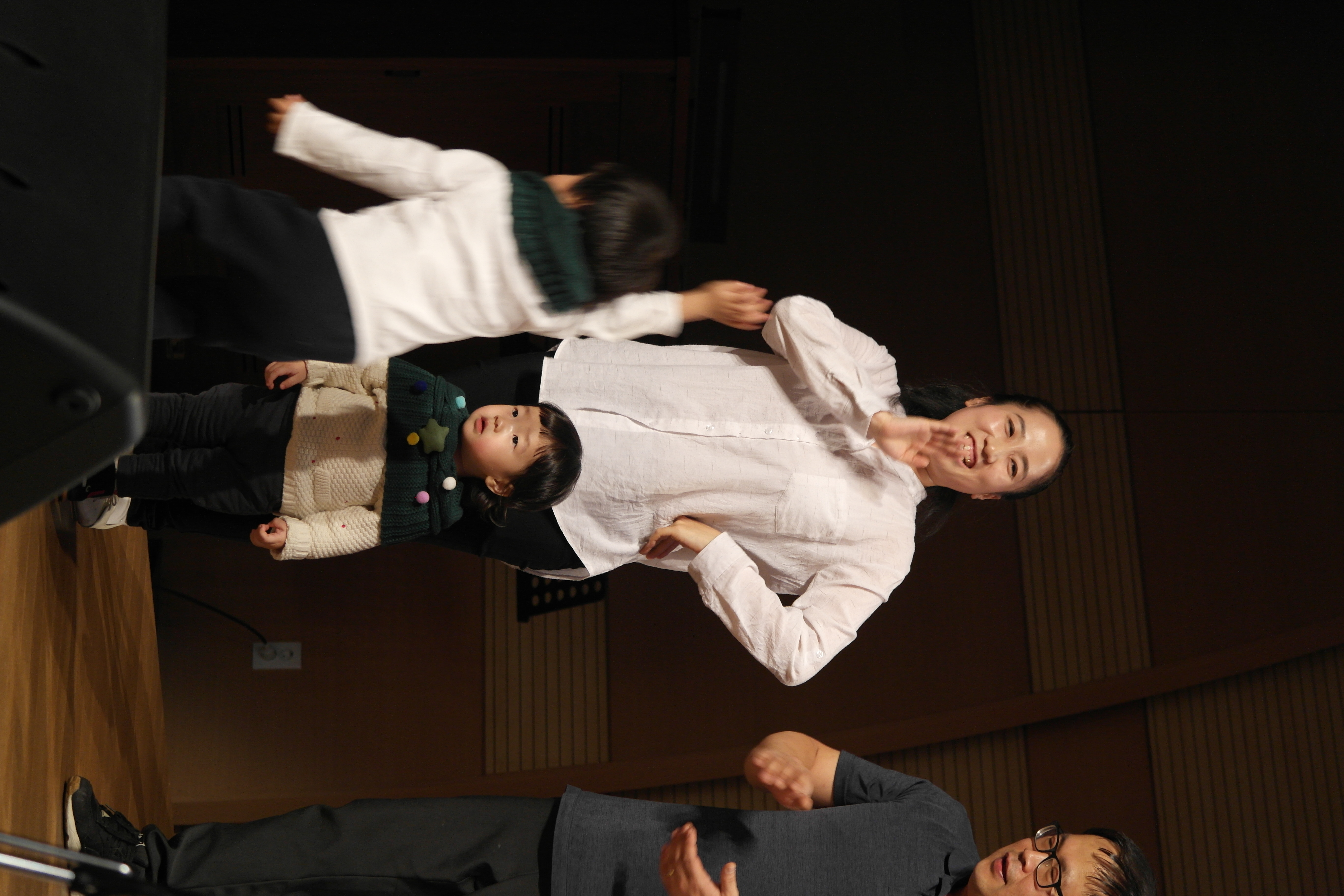 191222_영아부_성탄축하예배 (14).JPG